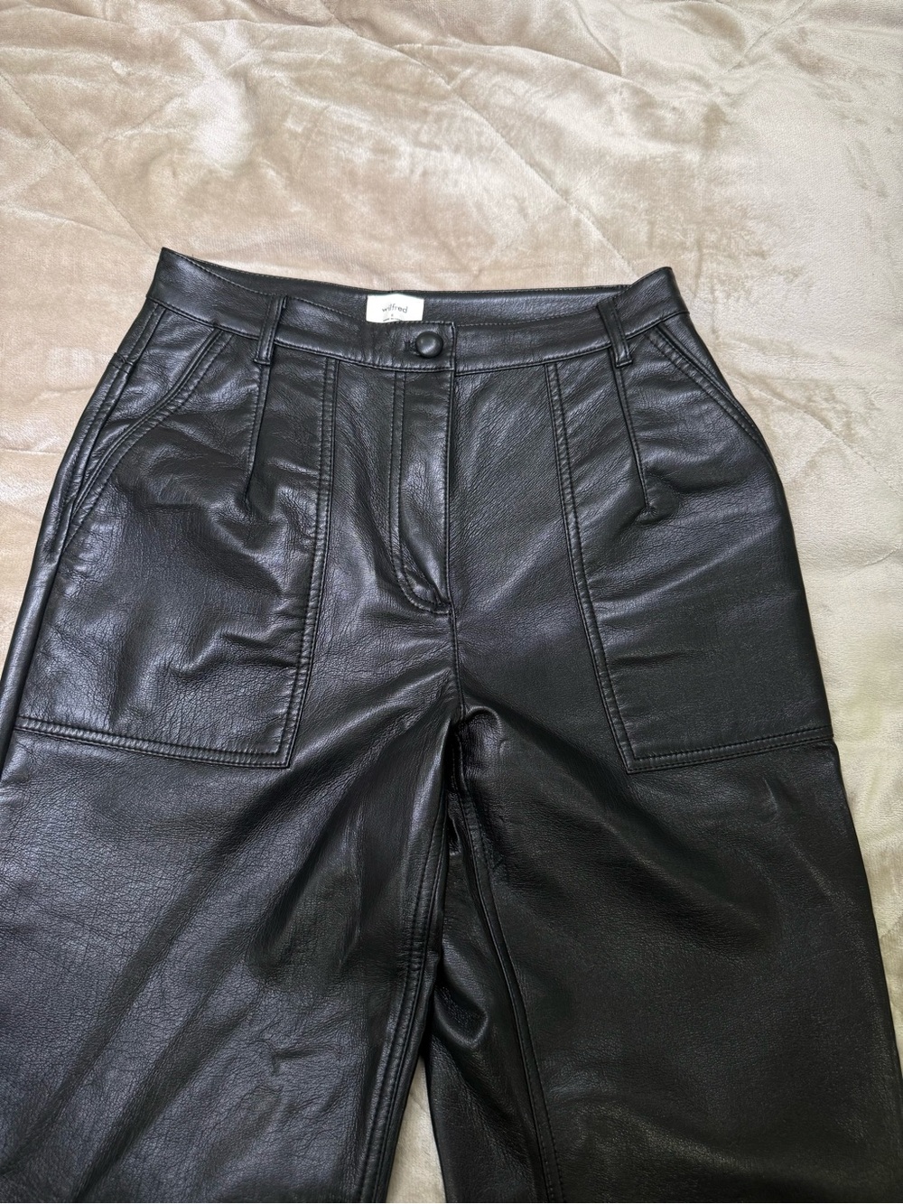 Wilfred Aritzia Vegan Leather Pants Size 6 | Black Straight Leg Trouser Pants